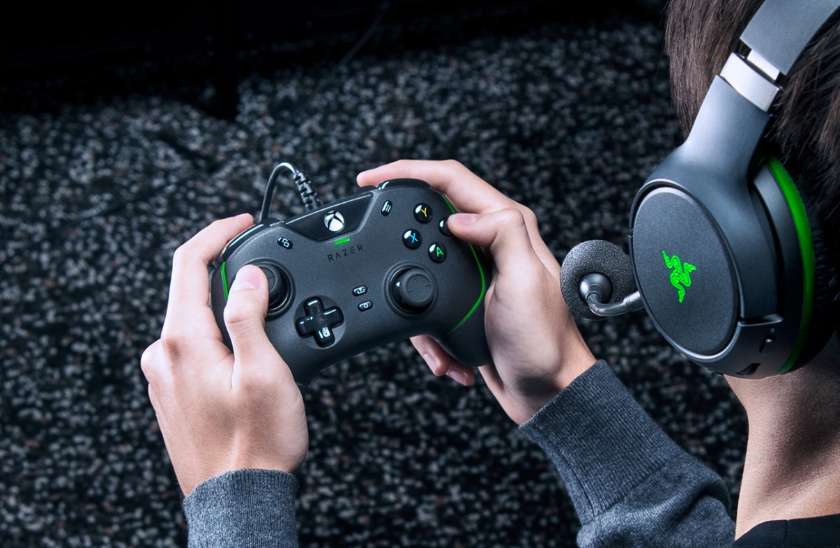 Игровой контроллер Razer Wolverine V2 Gaming Controller для Xbox / ПК -  купить по цене 7490 руб с доставкой в интернет-магазине 1С Интерес