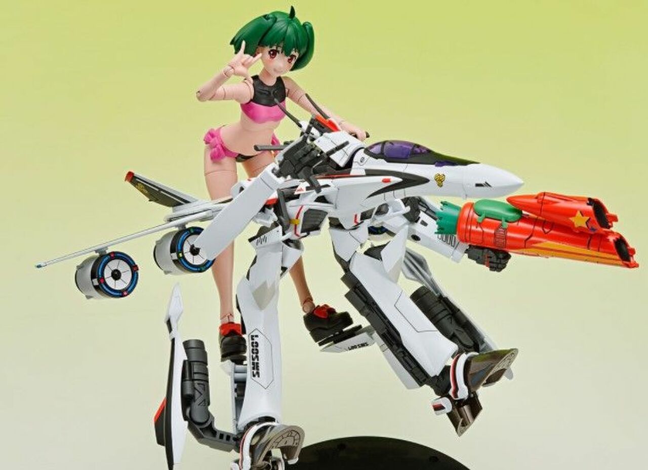 Фигурка-сборная модель Macross Frontier V.F.G. Macross F VF-25F Messiah  Ranka Lee (22 см) - купить по цене 8290 руб с доставкой в интернет-магазине  1С Интерес