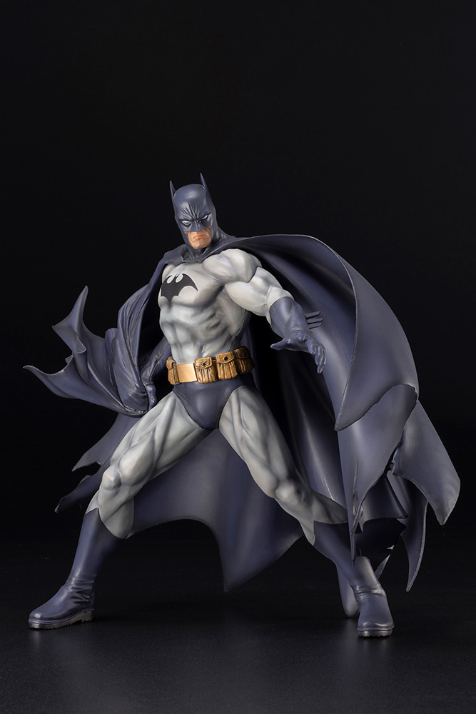 

Фигурка DC Comics: Batman Hush (28 см)