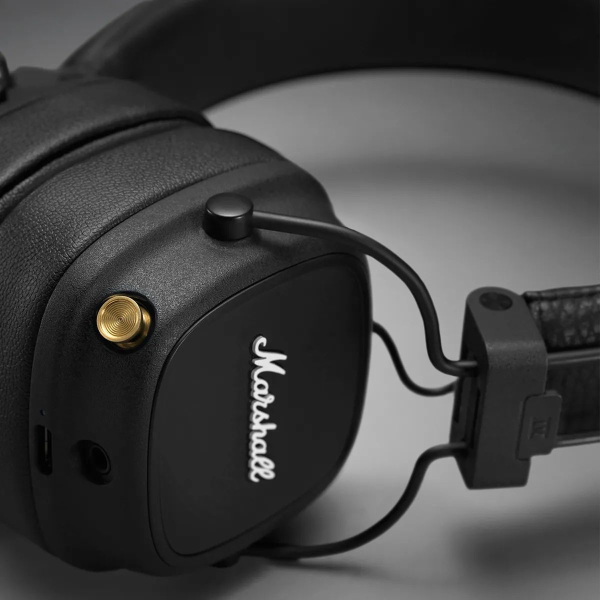 Наушники Marshall Major IV Bluetooth беспроводные (чёрный) - купить по цене  14990 руб с доставкой в интернет-магазине 1С Интерес