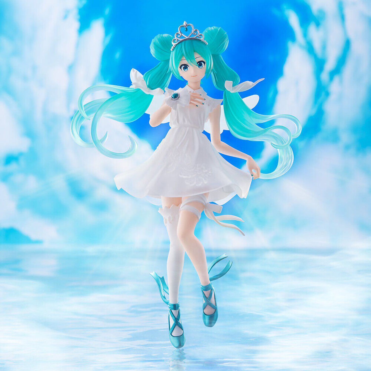 Фигурка Hatsune Miku: Hatsune Miku 15th Anniversary – Kei Version (24 см) -  купить по цене 0 руб с доставкой в интернет-магазине 1С Интерес