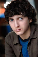   (Daryl Sabara)