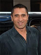   (Cliff Curtis)