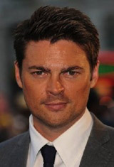   (Karl Urban)