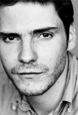   (Daniel Brühl)