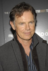   (Bruce Greenwood)