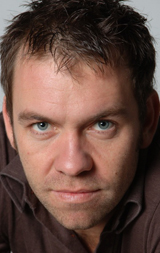   (Brendan Cowell)