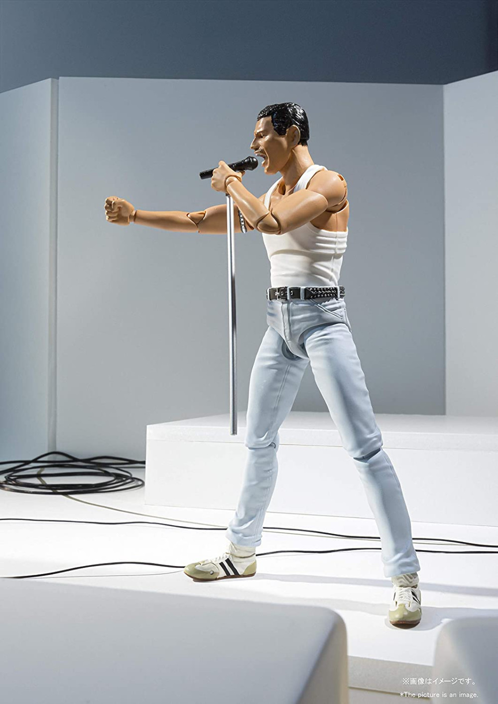  Freddy Mercury: Live Aid Ver. S.H.Figuarts (15)