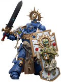  Warhammer 40 000: Ultramarines  Primaris Captain with Relic Shield and Power Sword 1:18 (12 )