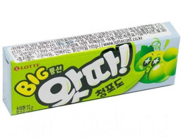   Lotte: WHATTA Big Bubble Gum Green Grape    