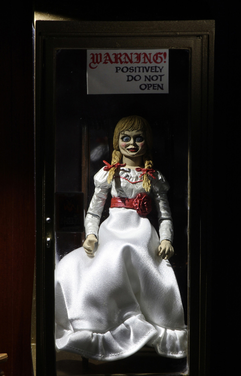 Фигурка NECA Scale Action Figure: The Conjuring Universe – Annabelle  Ultimate (17 см) - купить по цене 4990 руб с доставкой в интернет-магазине  1С Интерес